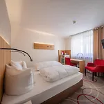 Zum Goldenen Ochsen Am Schlossgarten 3*