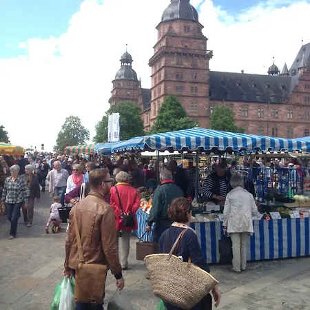 Zum Goldenen Ochsen Am Schlossgarten Aschaffenburg